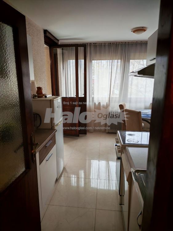 Dvosoban stan ugao Ustanicke i Vojislava Ilica — 13