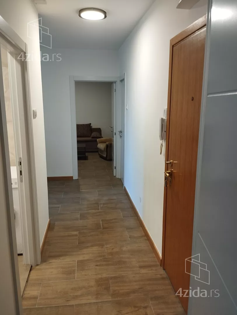 Dvosoban stan za izdavanje, Braće Jerkovića, 600€, 64m² — 11