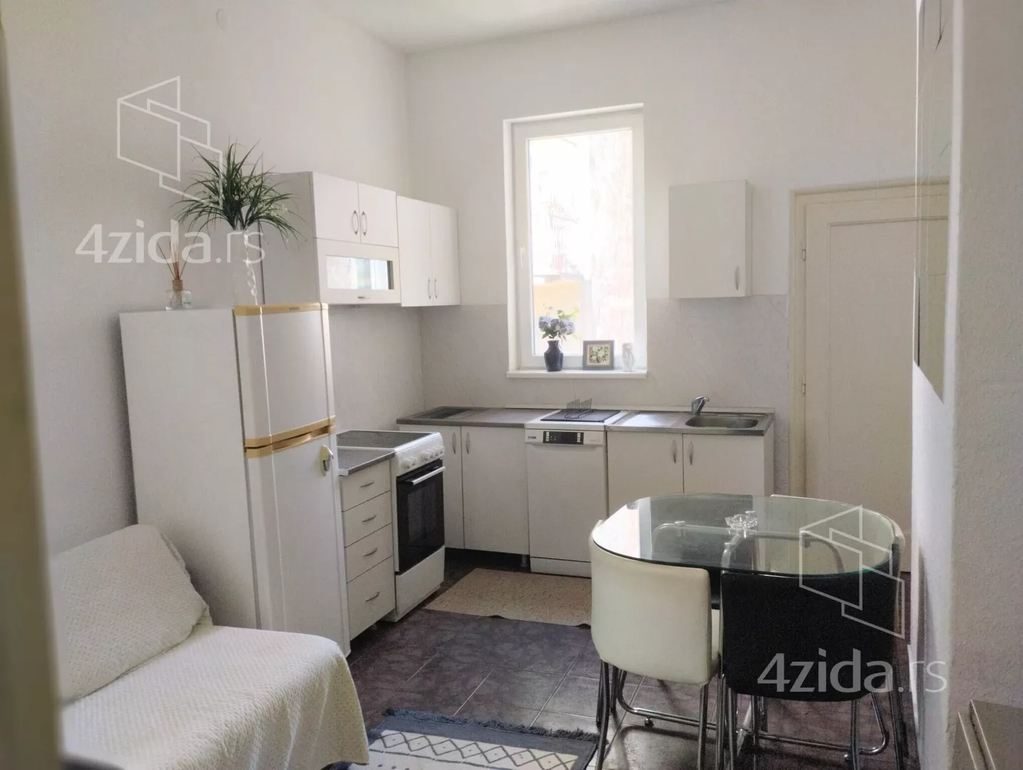 Dvosoban stan za izdavanje, Bulevar Despota Stefana 39, 850€, 60m² — 4