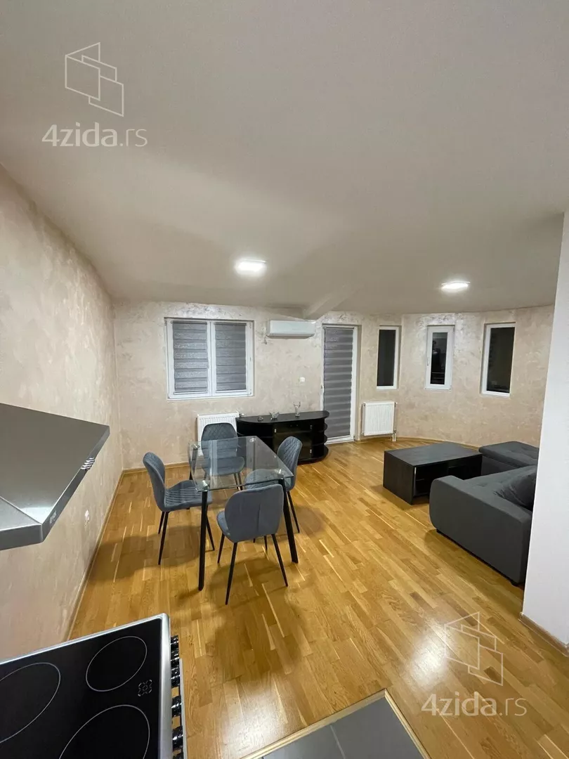 Dvosoban stan za izdavanje, Burgerovih, 500€, 55m² — 2