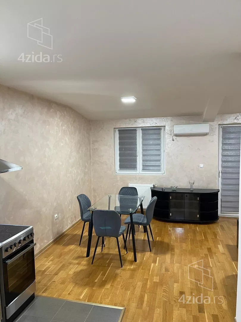 Dvosoban stan za izdavanje, Burgerovih, 500€, 55m² — 4