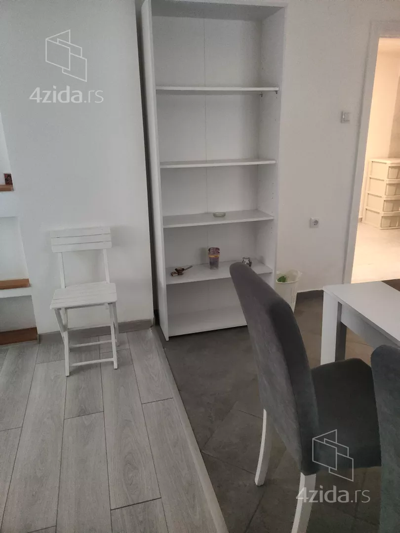Dvosoban stan za izdavanje, Centar, 350€, 50m² — 7