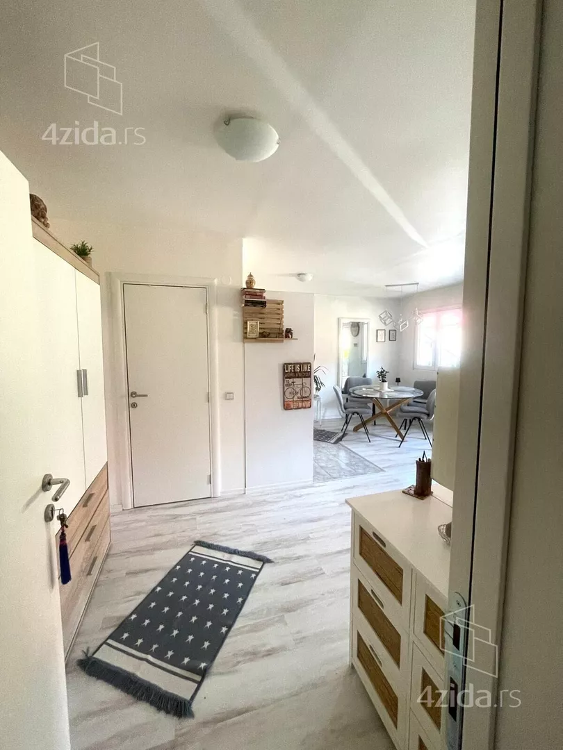 Dvosoban stan za izdavanje, Cvetkova Pijaca, 600€, 45m² — 2