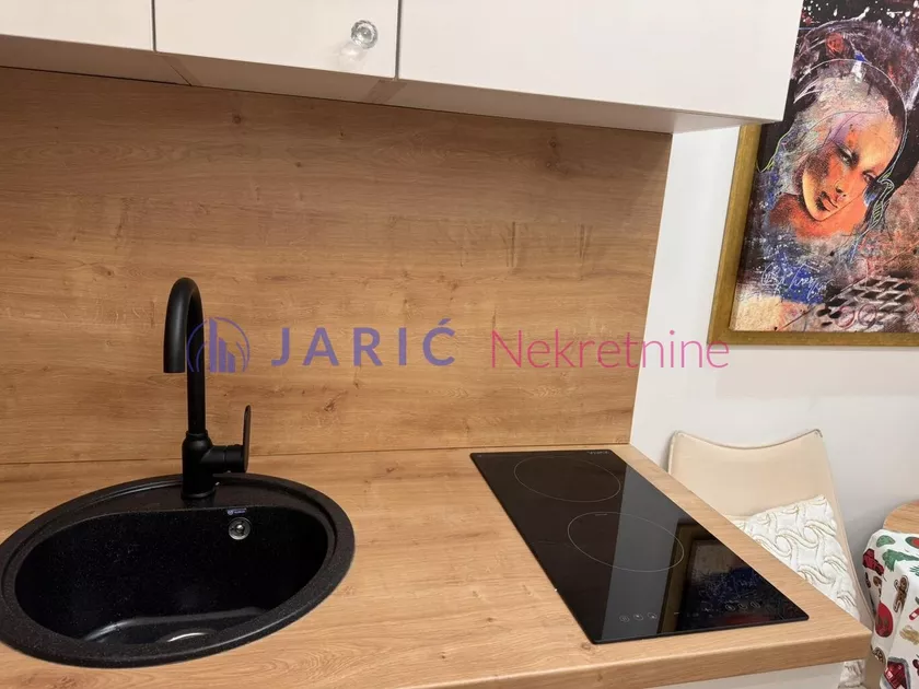 Dvosoban stan za izdavanje, Dimitrija Tucovića 21, 1.100€, 88m² — 3