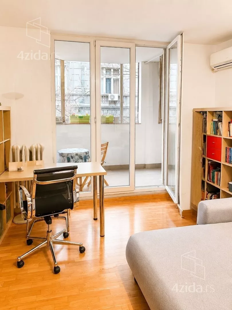 Dvosoban stan za izdavanje, Dobračina, 800€, 62m² — 2