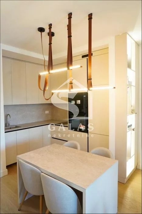 Dvosoban stan za izdavanje, Đorđa Stanojevića 37B, 1.000€, 47m² — 5