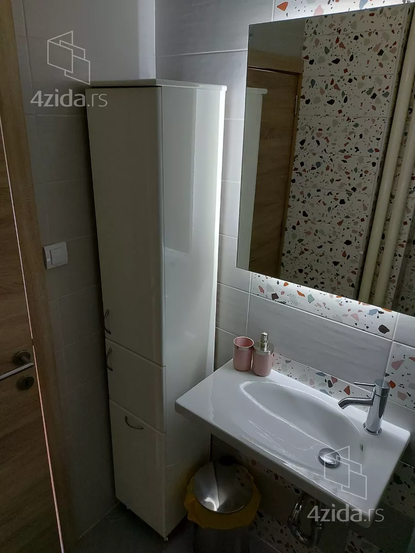 Dvosoban stan za izdavanje, Dr Ivana Ribara 177, 890€, 70m² — 9