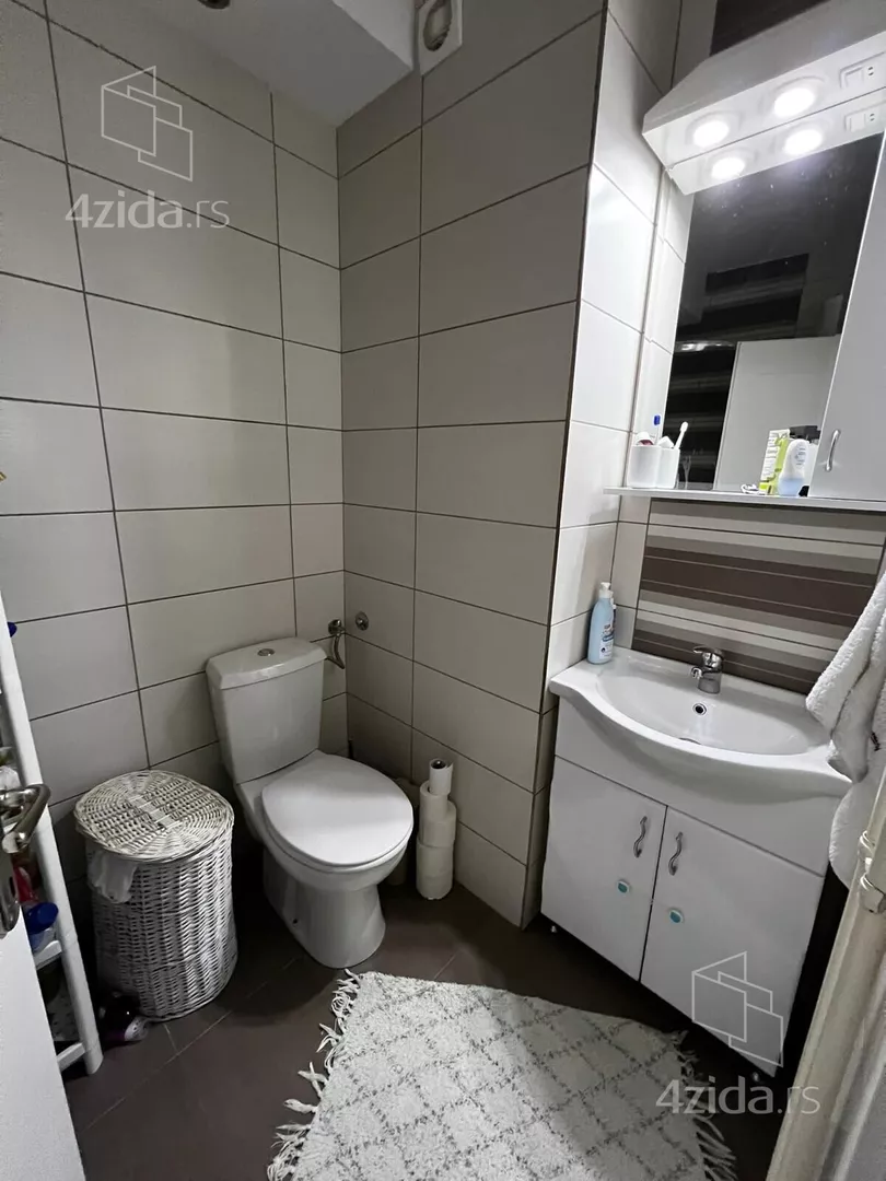 Dvosoban stan za izdavanje, Dušana Radovića 7a, 700€, 57m² — 12
