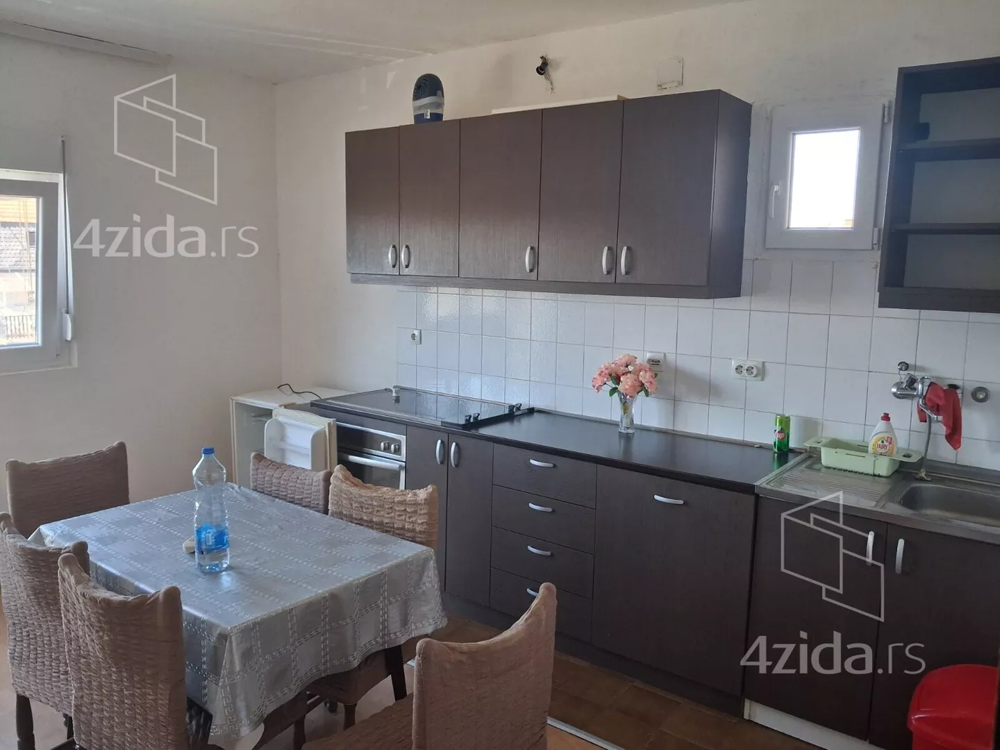Dvosoban stan za izdavanje, Čedomira Popovića 6, 320€, 63m² — 6