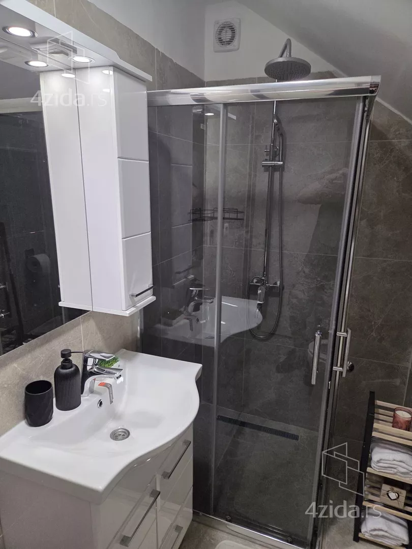 Dvosoban stan za izdavanje, Ševina 53, 600€, 36m² — 12