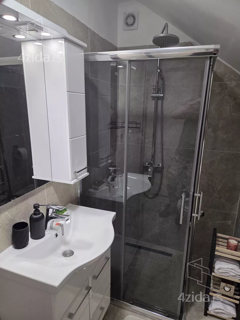 Dvosoban stan za izdavanje, Ševina 53, 600€, 36m² — 14