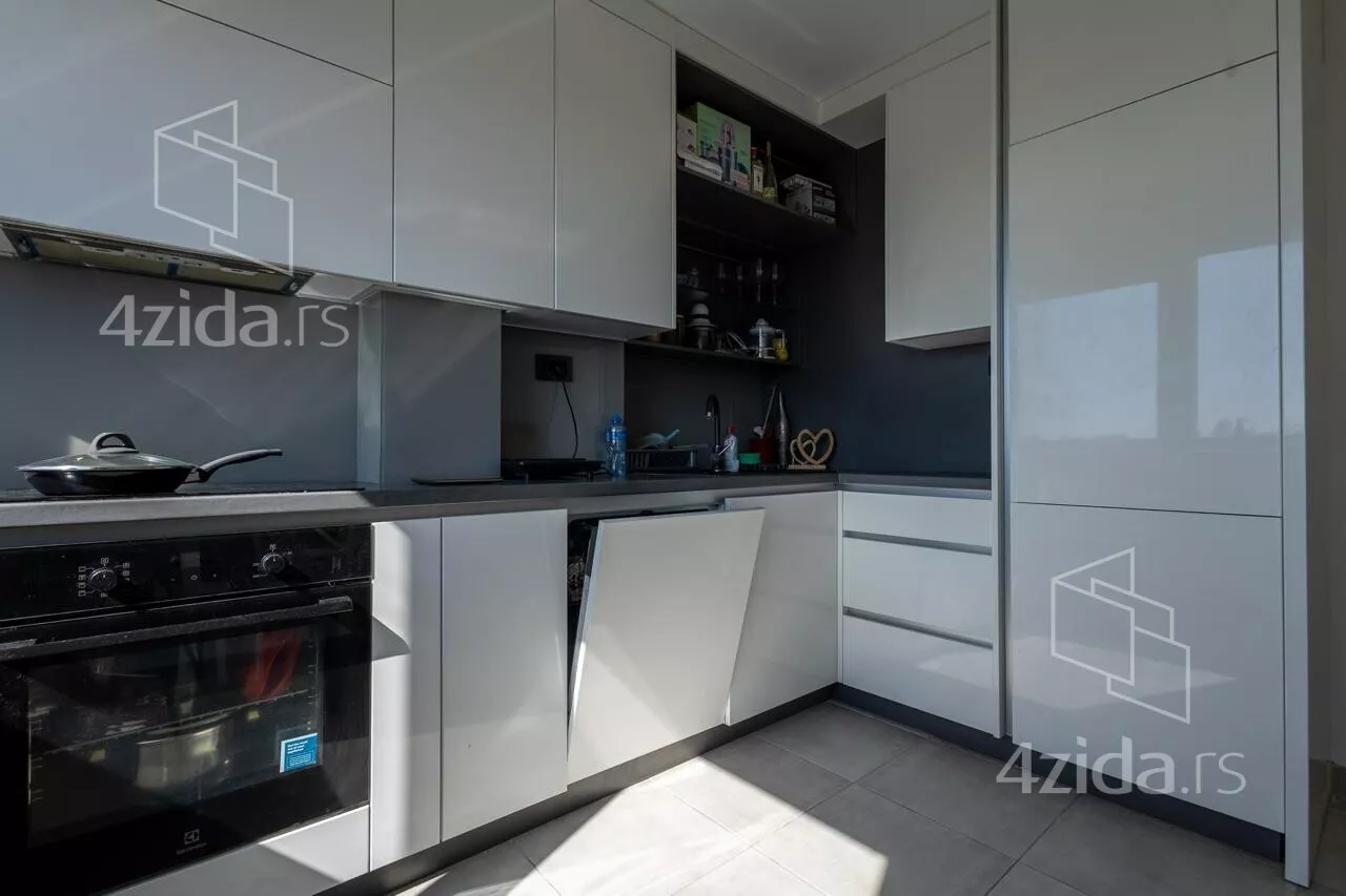Dvosoban stan za izdavanje, Gospodar-Jovanova 39, 1.200€, 64m² — 2