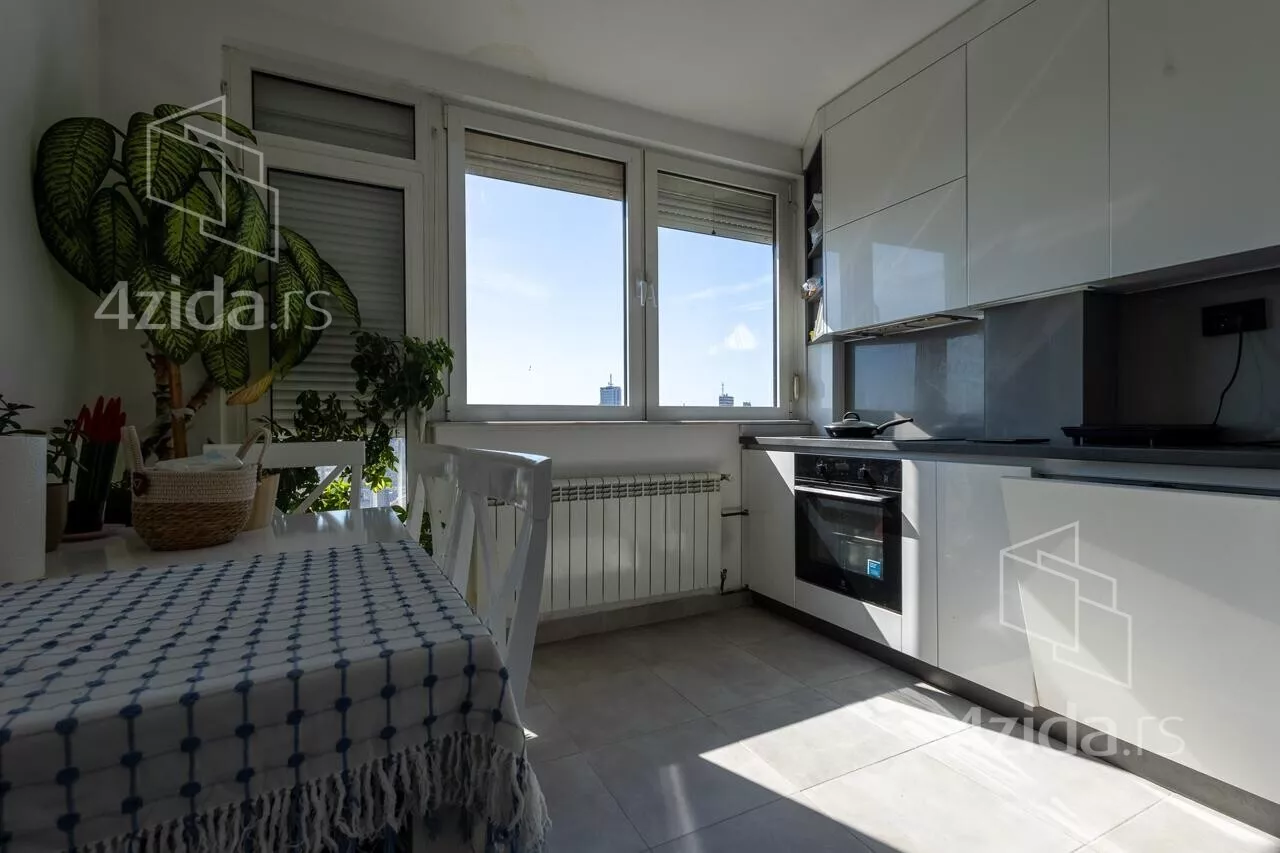 Dvosoban stan za izdavanje, Gospodar-Jovanova 39, 1.200€, 64m² — 5