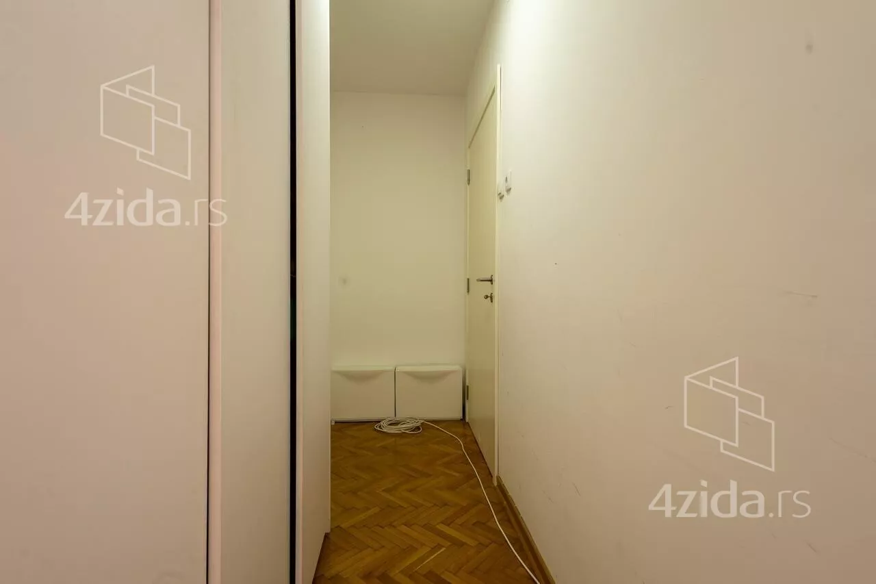 Dvosoban stan za izdavanje, Gospodar-Jovanova 39, 1.200€, 64m² — 6