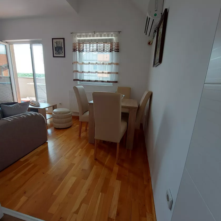 Dvosoban stan za izdavanje, Jedanaeste Krajiške Divizije 37, 400€, 43m² — 4