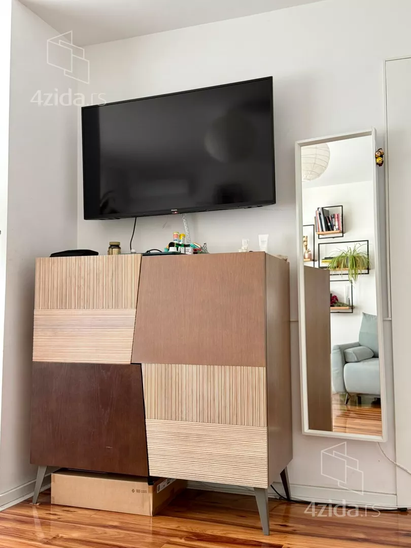 Dvosoban stan za izdavanje, Južni Bulevar 53, 650€, 40m² — 3