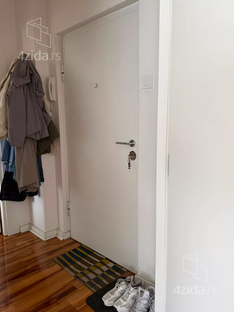 Dvosoban stan za izdavanje, Južni Bulevar 53, 650€, 40m² — 8