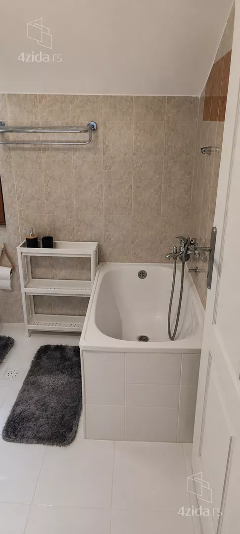 Dvosoban stan za izdavanje, Kajuhova, 320€, 40m² — 4