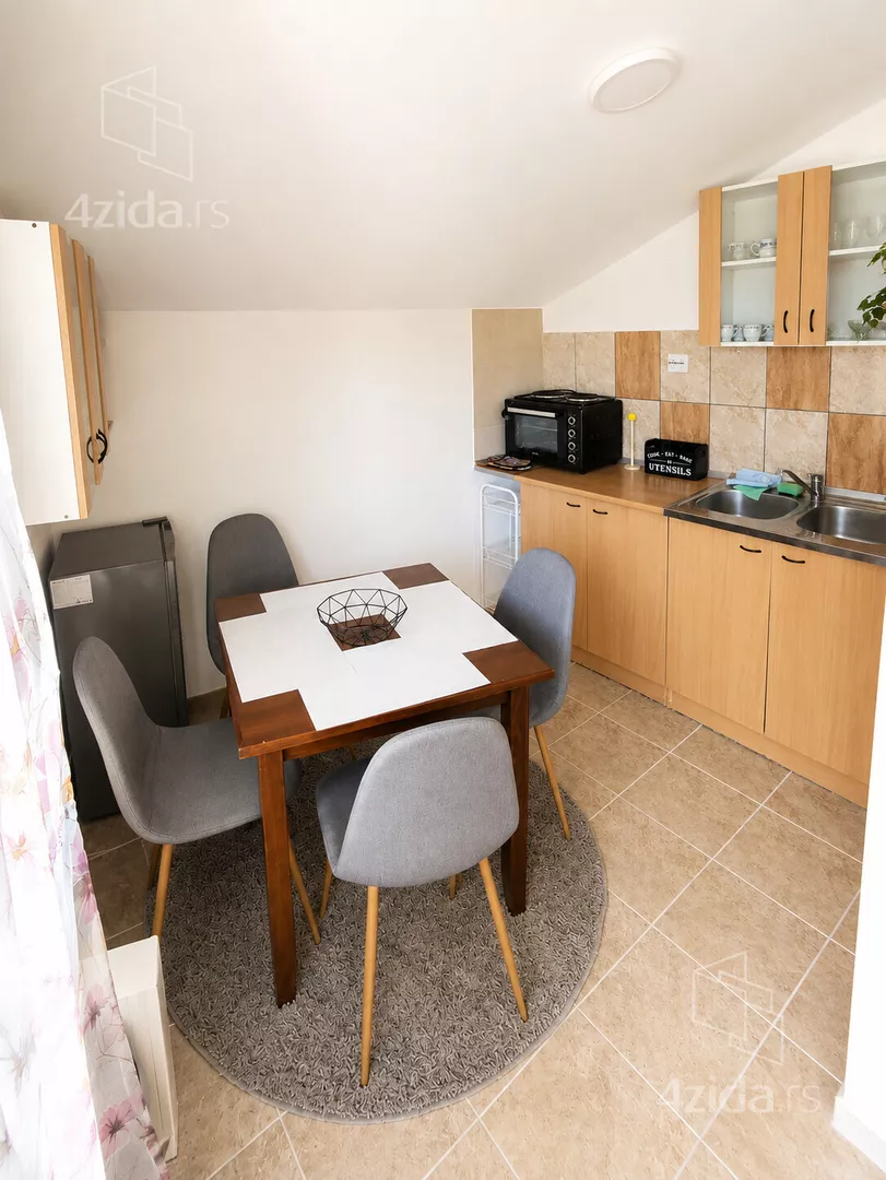 Dvosoban stan za izdavanje, Kajuhova, 320€, 40m² — 7