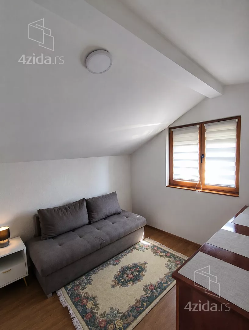 Dvosoban stan za izdavanje, Kajuhova, 320€, 40m² — 8