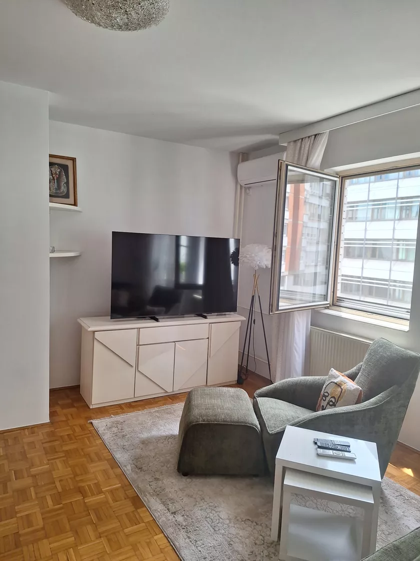 Dvosoban stan za izdavanje, Kneza Danila, 1.200€, 55m² — 3