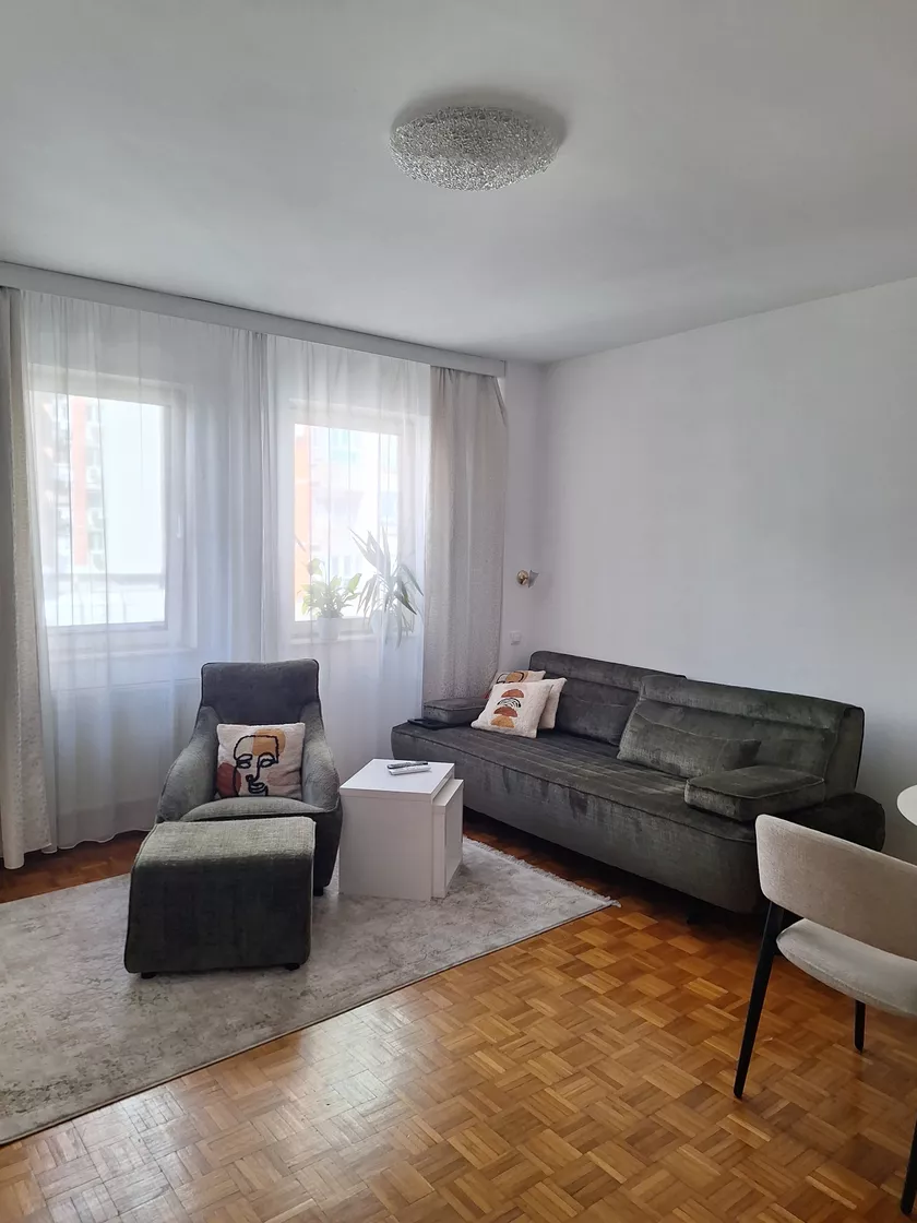 Dvosoban stan za izdavanje, Kneza Danila, 1.200€, 55m² — 5