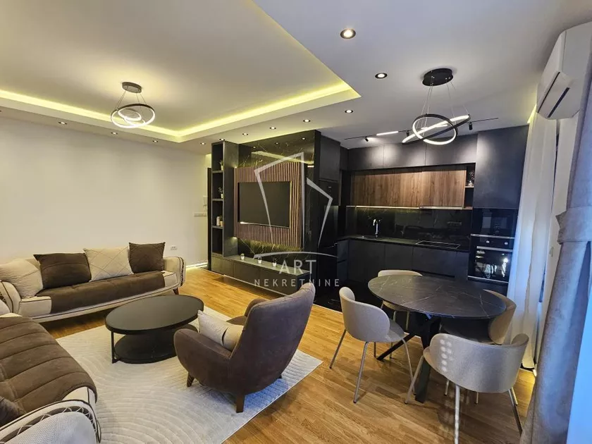 Dvosoban stan za izdavanje, Lekino Brdo, 500€, 49m² — 2