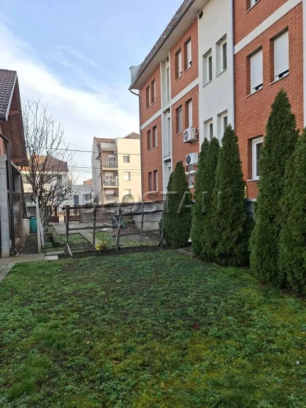 Dvosoban stan za izdavanje, Majora Zorana Radosavljevića 117, 450€, 45m² — 2