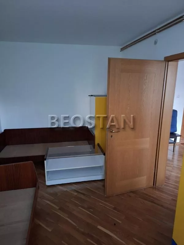Dvosoban stan za izdavanje, Majora Zorana Radosavljevića 117, 450€, 45m² — 5