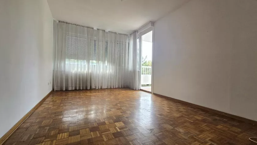 Dvosoban stan za izdavanje, Medakovićeva, 350€, 45m² — 2