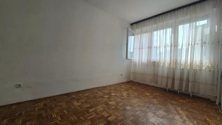 Dvosoban stan za izdavanje, Medakovićeva, 350€, 45m² — 5