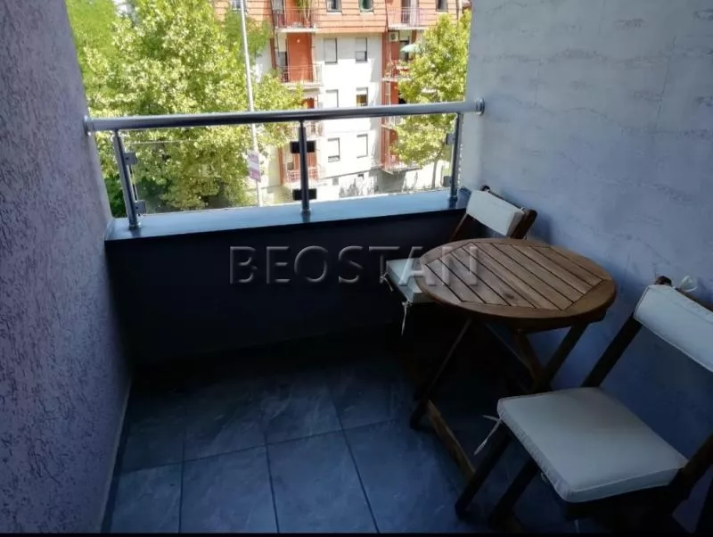 Dvosoban stan za izdavanje, Mirijevo, 550€, 42m² — 3