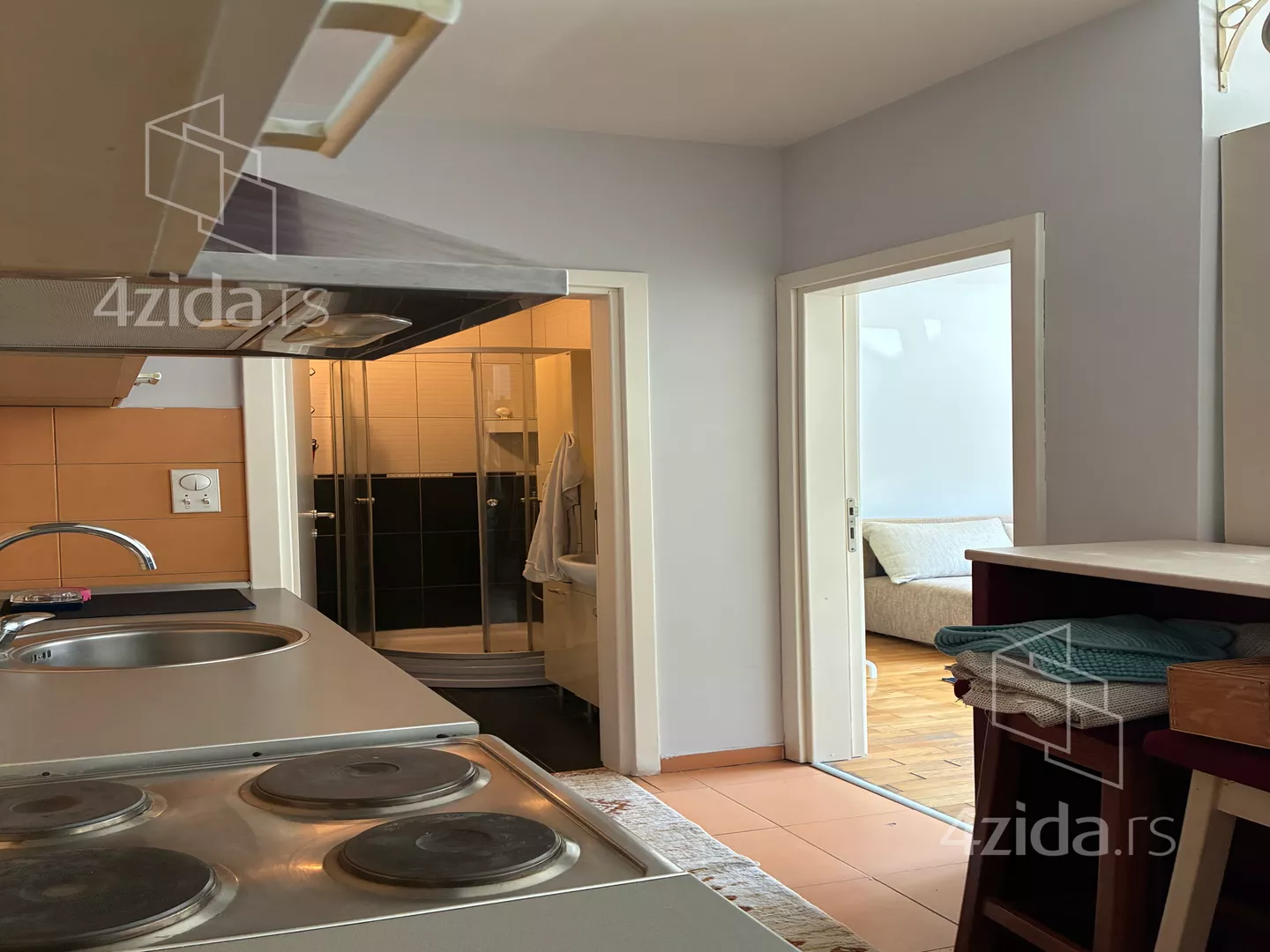 Dvosoban stan za izdavanje, Đoke Krstića 3, 420€, 42m² — 5