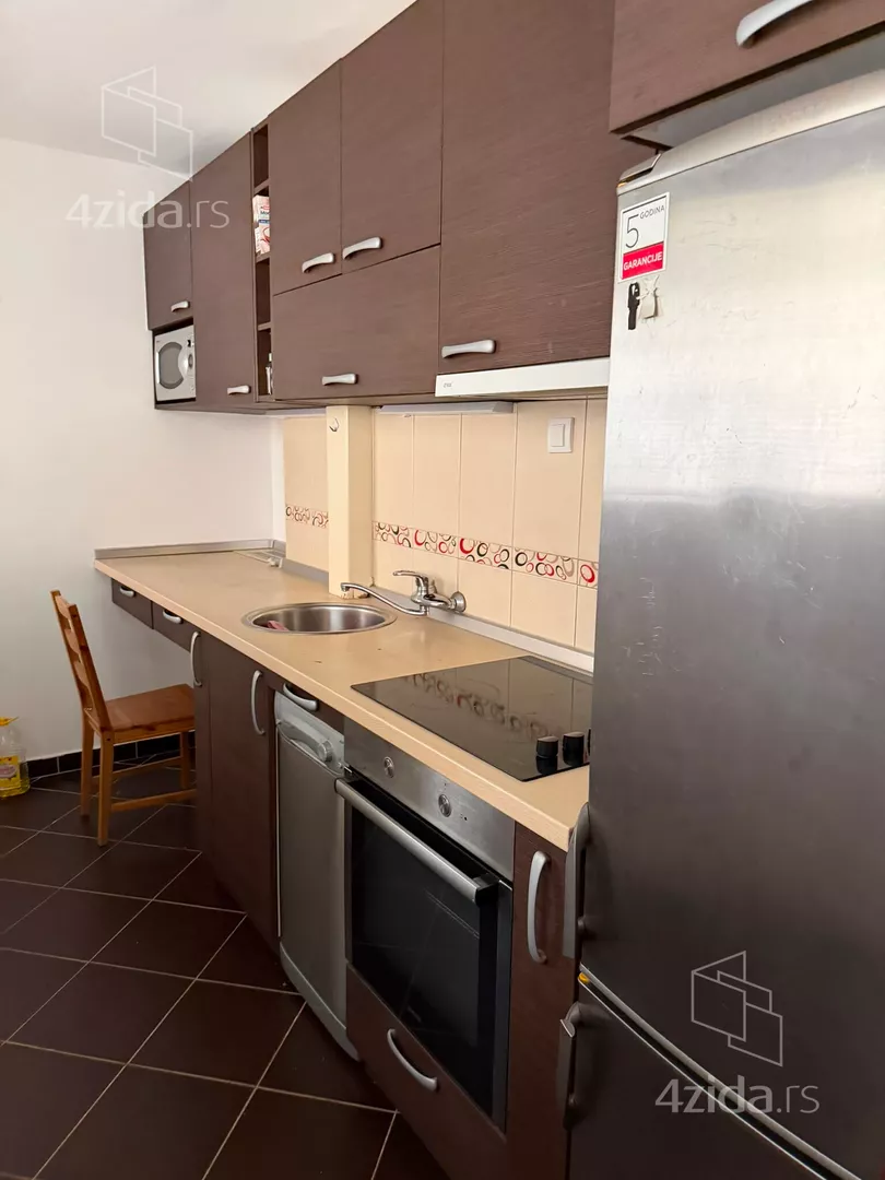 Dvosoban stan za izdavanje, Omladinskih Brigada 69, 650€, 62m² — 5