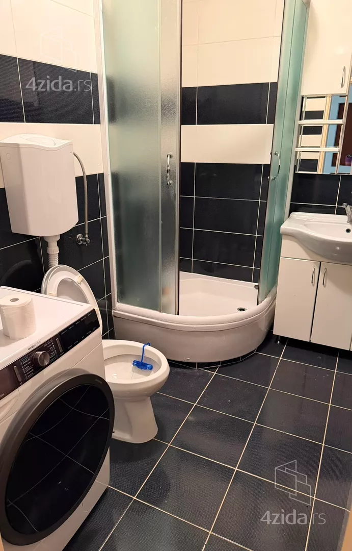 Dvosoban stan za izdavanje, Omladinskih Brigada 69, 650€, 62m² — 7