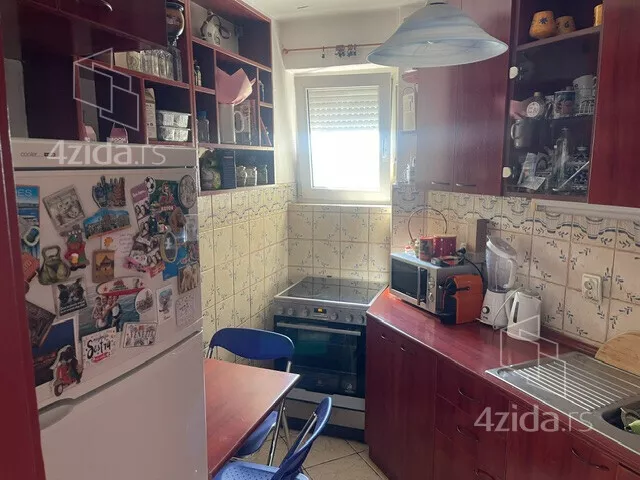 Dvosoban stan za izdavanje, Pariske Komune 2, 600€, 41m² — 5