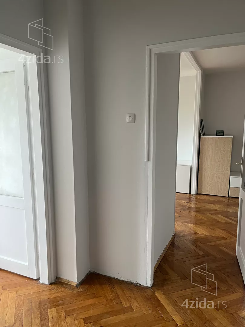 Dvosoban stan za izdavanje, Pariske Komune 8, 800€, 60m² — 3