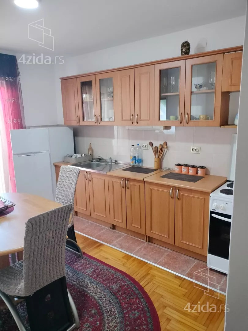 Dvosoban stan za izdavanje, Pera Ćetkovića 64, 400€, 55m² — 7