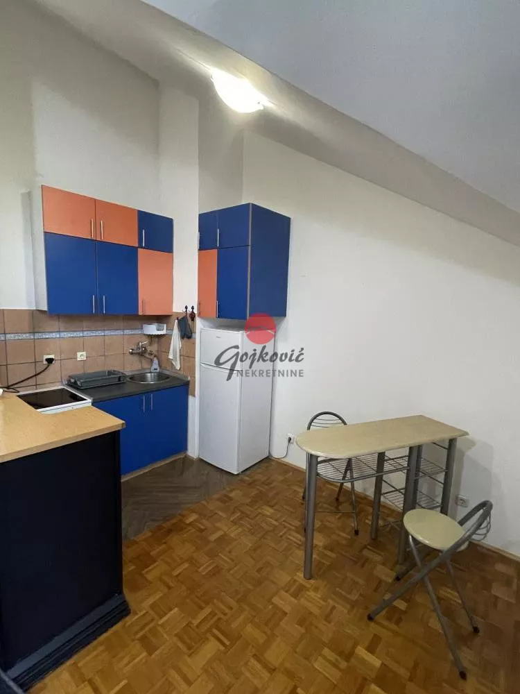 Dvosoban stan za izdavanje, Slanački Put 74R, 650€, 47m² — 4