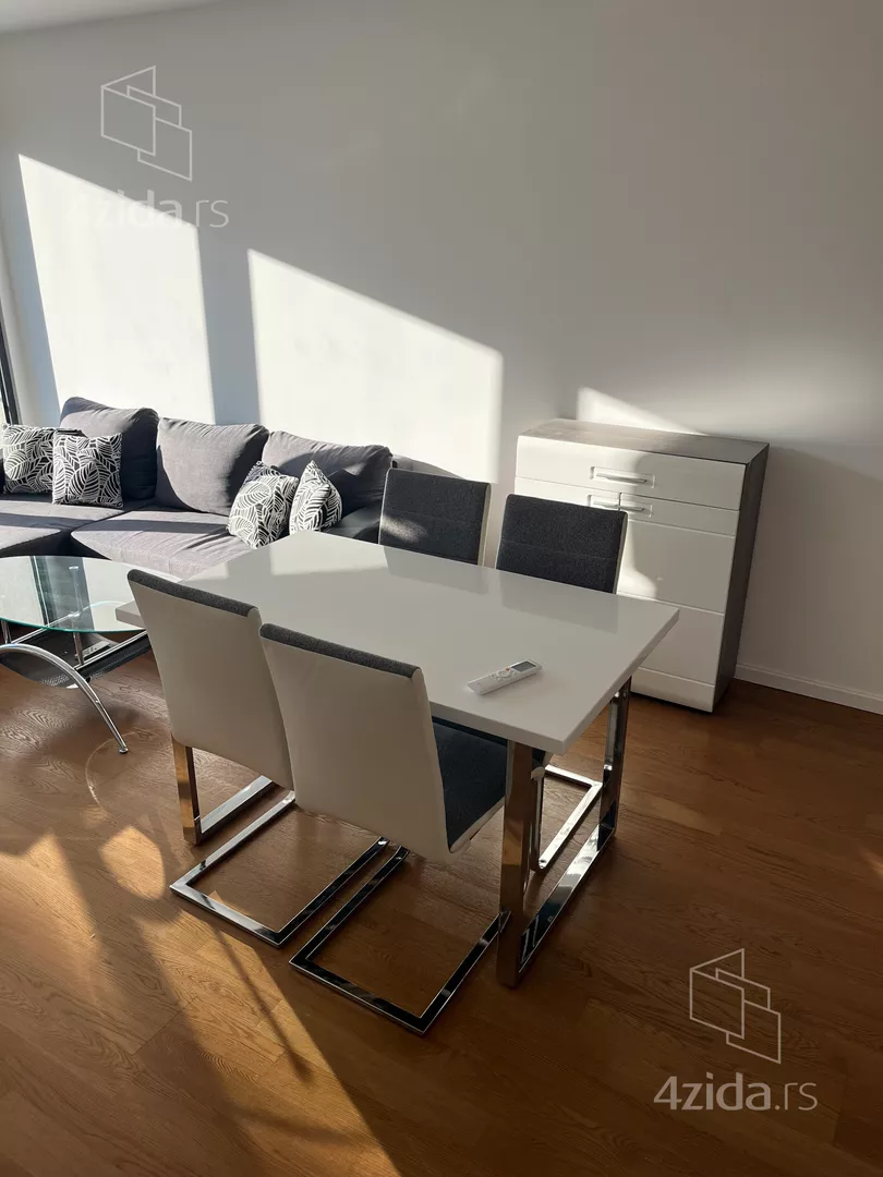 Dvosoban stan za izdavanje, Slanački Put 76E, 650€, 46m² — 2