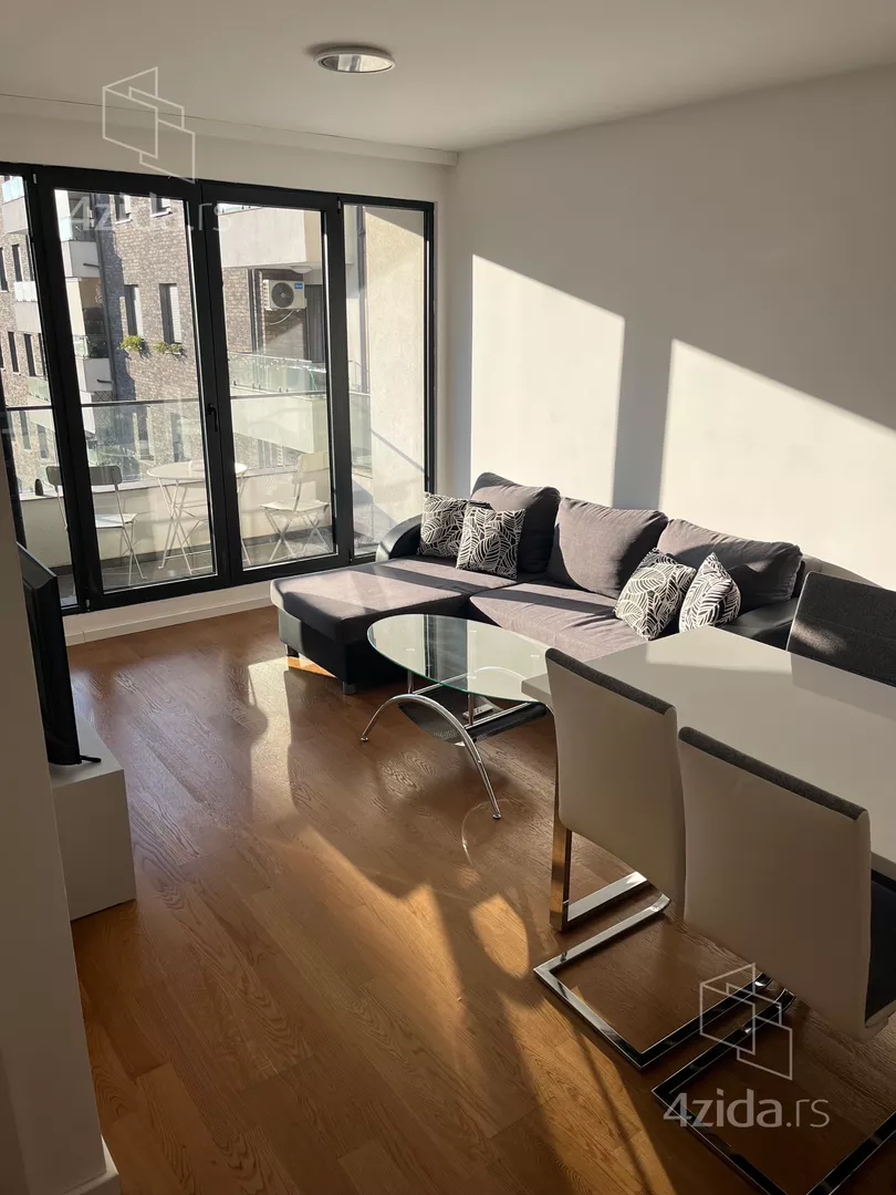 Dvosoban stan za izdavanje, Slanački Put 76E, 650€, 46m² — 5