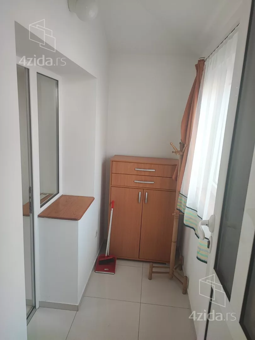 Dvosoban stan za izdavanje, Solunska 7, 380€, 35m² — 2