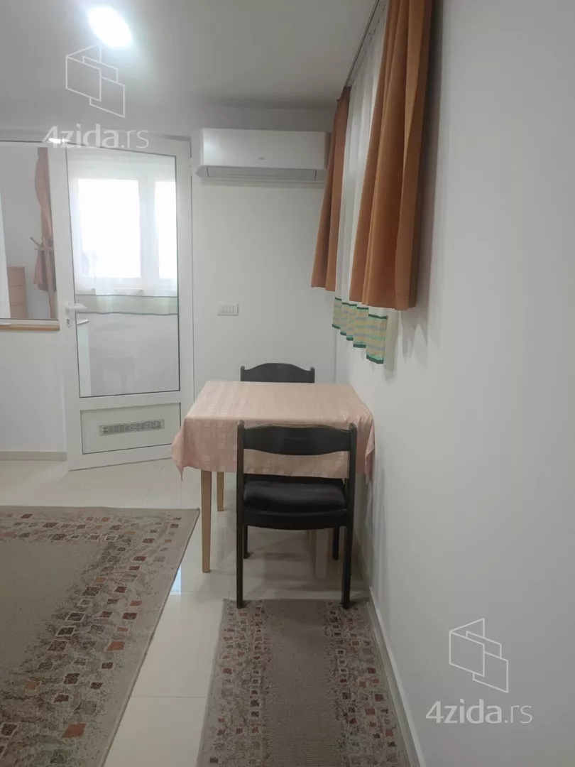 Dvosoban stan za izdavanje, Solunska 7, 380€, 35m² — 3