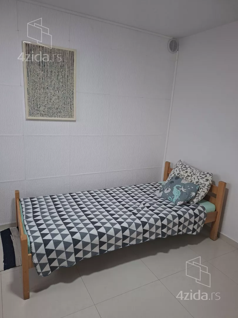 Dvosoban stan za izdavanje, Solunska 7, 380€, 35m² — 4