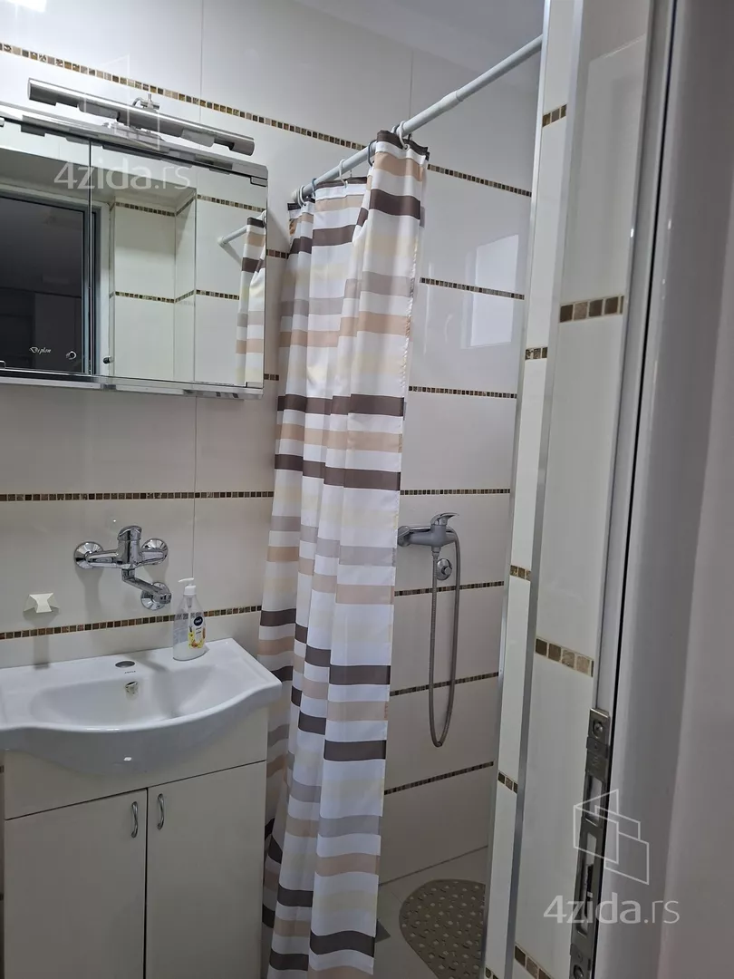 Dvosoban stan za izdavanje, Solunska 7, 380€, 35m² — 6