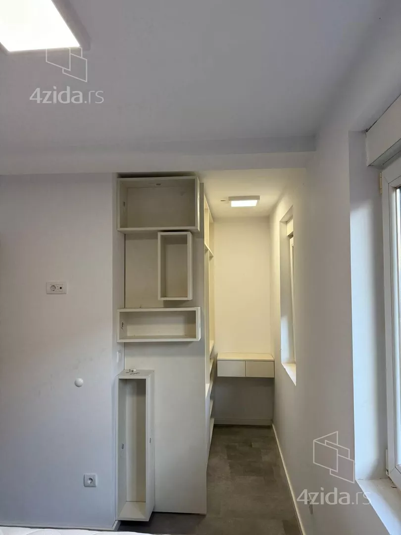 Dvosoban stan za izdavanje, Stojana Pačova, 490€, 49m² — 5