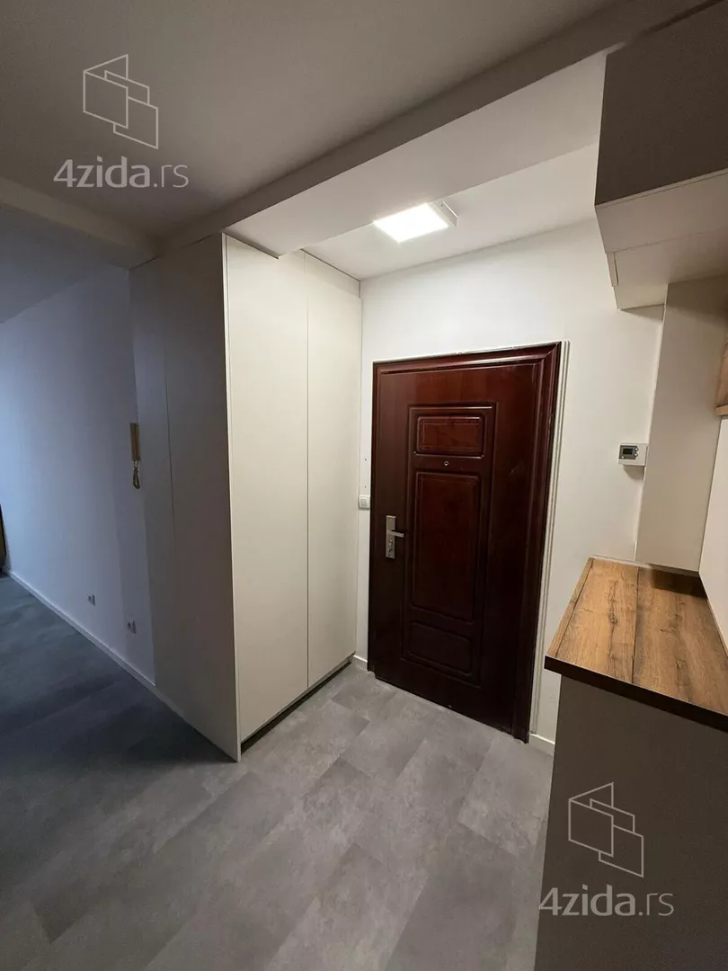 Dvosoban stan za izdavanje, Stojana Pačova, 490€, 49m² — 8