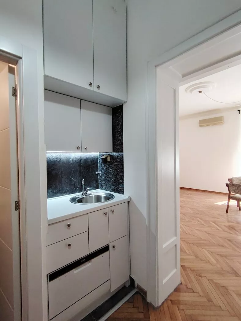 Dvosoban stan za izdavanje, Studentski Trg, 700€, 50m² — 4