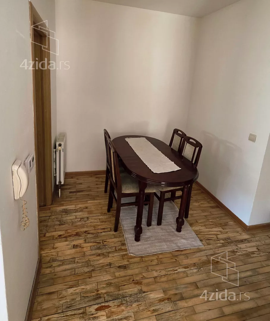 Dvosoban stan za izdavanje, Svetislava Ristića 1b, 300€, 45m² — 4