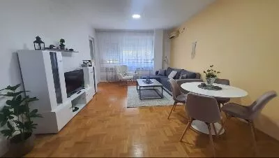 Dvosoban stan za izdavanje, Učiteljsko Naselje, 500€, 50m² — 4